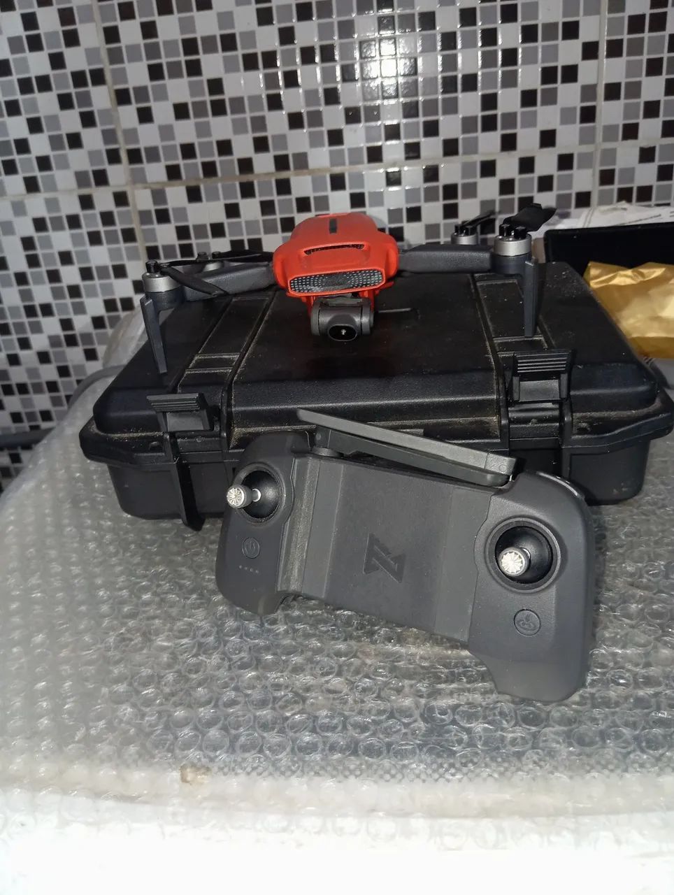 Vendo drone fimi mini 3 já vai com a maleta  - Foto 2