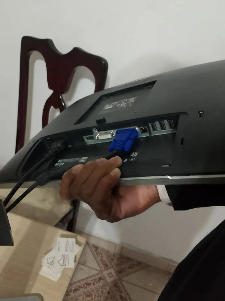 ? VENDO MONITOR DELL P1914Sf Tamanho da tela:19 polegadas<br>Tamanho da tela: 19 polegadas - Foto 3