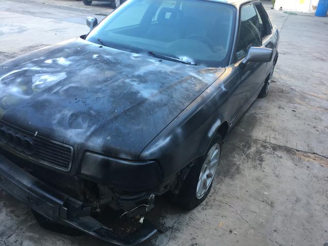 Pecas Audi A80 1995 SUCATA com motor e caixa de macha no lugar !!