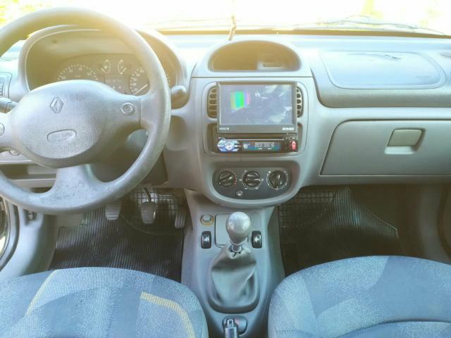 Clio 1.0 16V - Foto 4