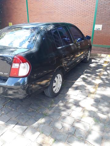 Renault Clio sedan