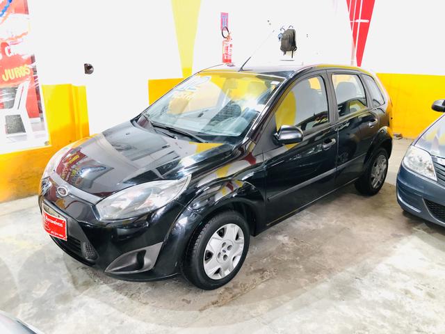 Ford Fiesta Hatch Completo Ano: 2012 R$: 19.900,00