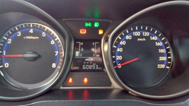 HYUNDAI IMP HB20 COMFORT PLUS 1.6 16V FLEX Branco 2014/2015 - Foto 13