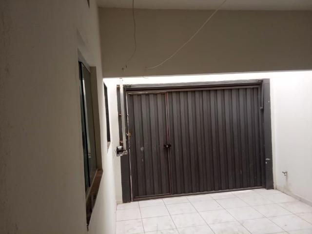 Casa com 2 dormitórios + Salão comercial - Foto 2