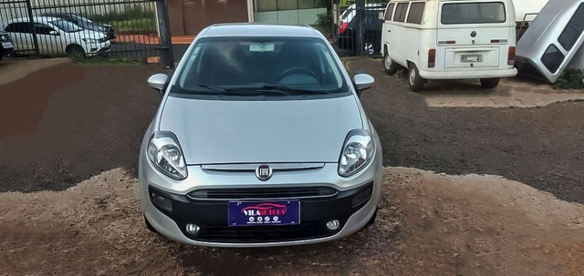 FIAT PUNTO ATTRACTIVE 1.4 PRATA