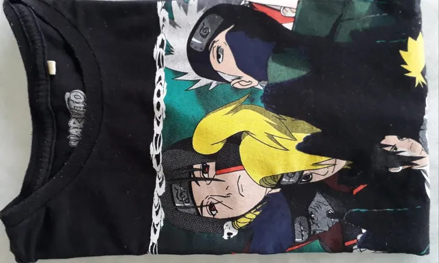 Camiseta Infantil com Estampa do Sasuke Acompanha Bandana