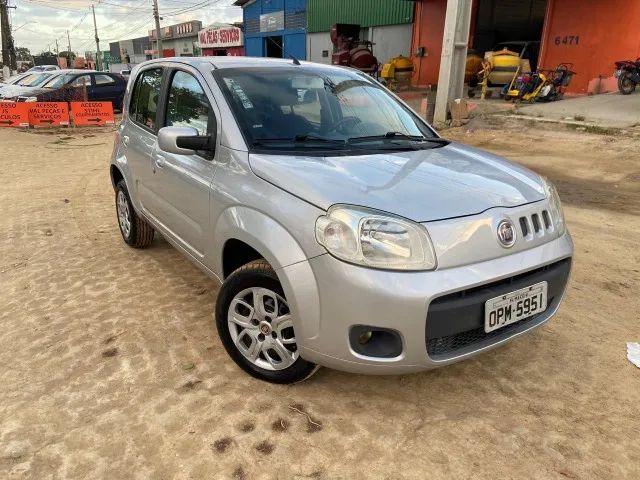 Comprar Hatch Fiat Uno 1.0 Flex Vivace Evo Branco 2013 em