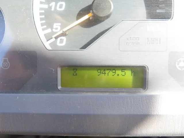 Pá carregadeira Komatsu WA320 2019 9.500h revisada - Foto 6