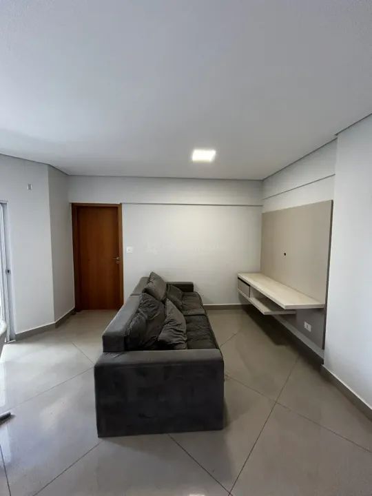 Apartamento de 3 Dormitórios com Suíte e Ar Condicionado para Locação no Centro de Maringá - Foto 5