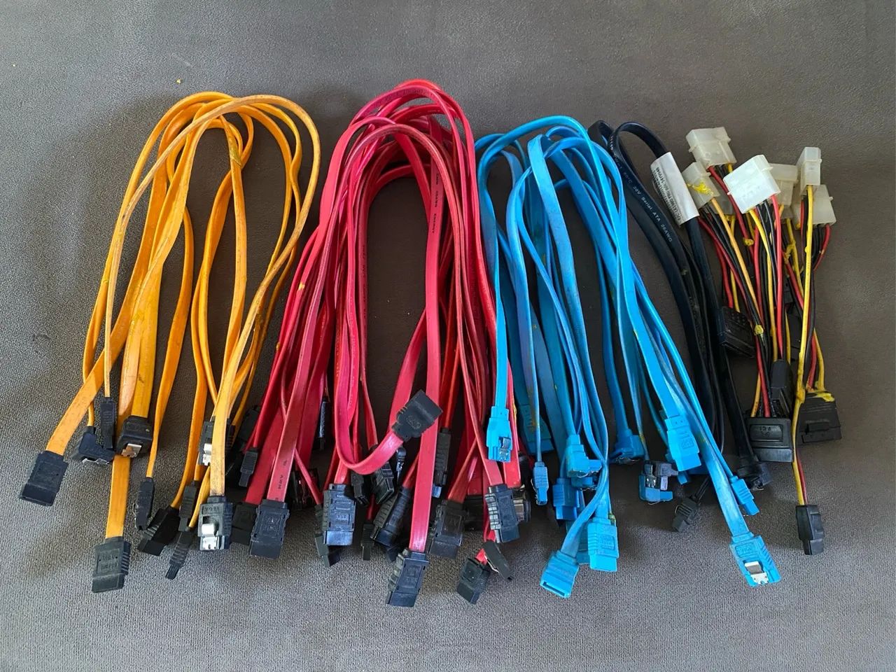 Cabos SATA - Diversos tamanhos e cores