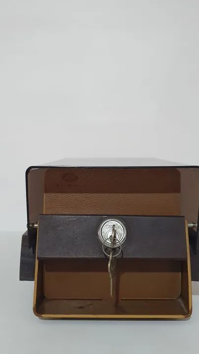 Fichario acrilico e madeira para escritório com chave - Foto 4