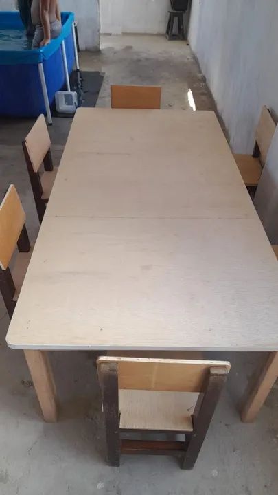 Mesa de madeira infantil para 6 pessoas - Foto 3