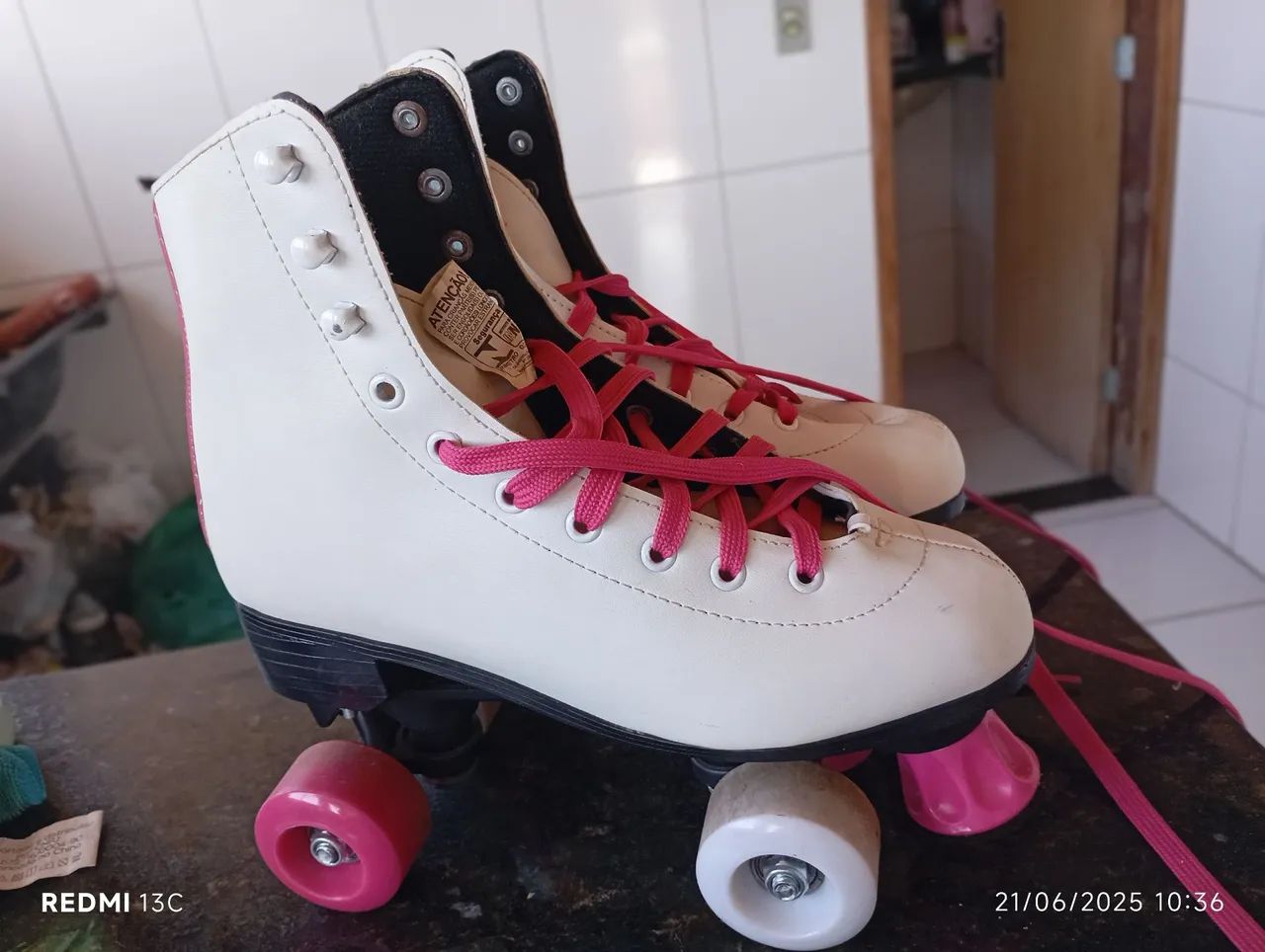 Patins Roller Skate Retro - Diversão Garantida! - Foto 2