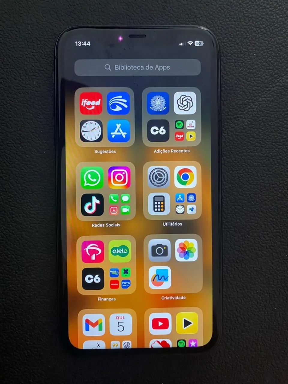 iPhone 11 em estado de novo