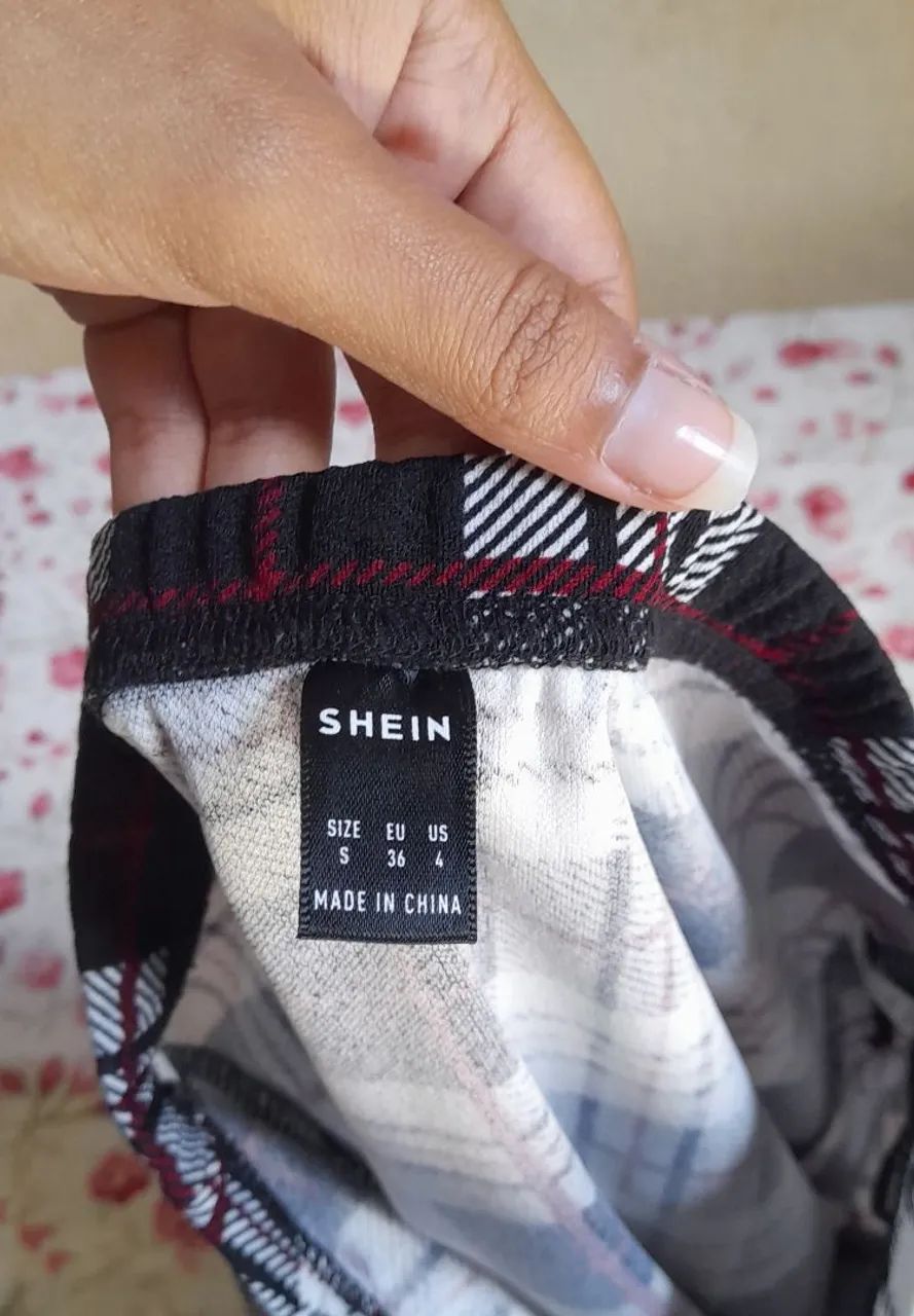 Saia Xadrez - Shein - Foto 2