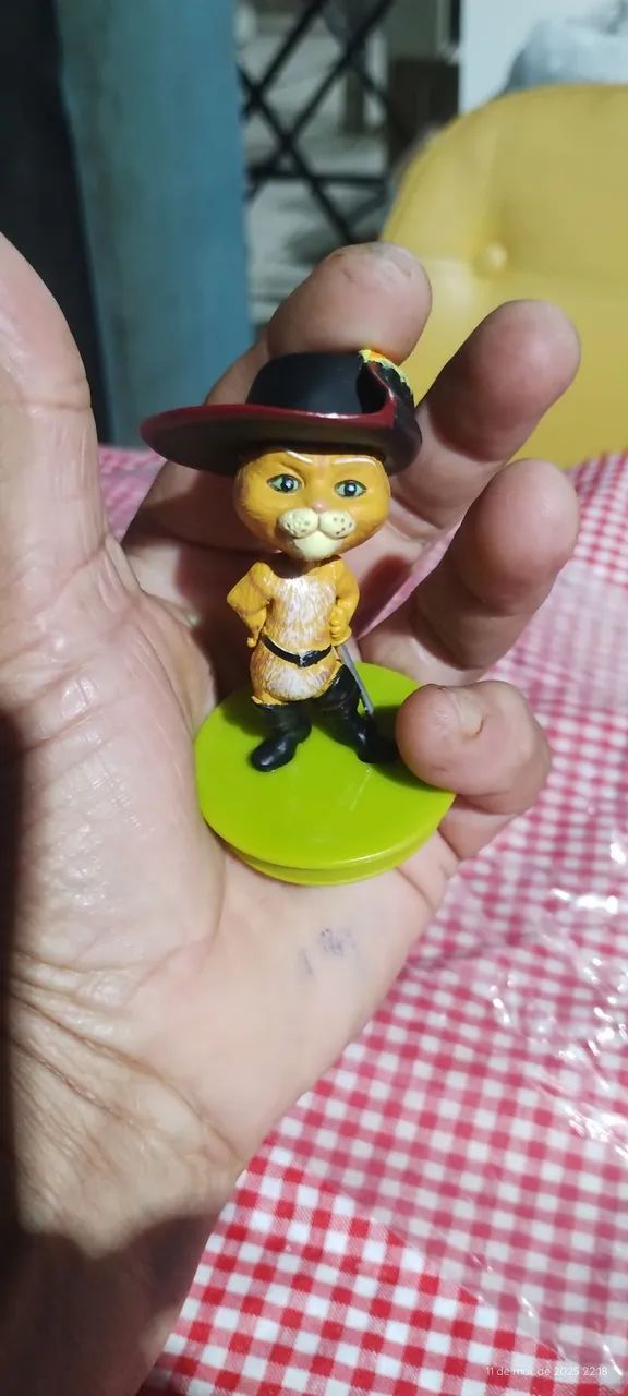 MINIATURA BONECO GATO DE BOTAS  - Foto 5