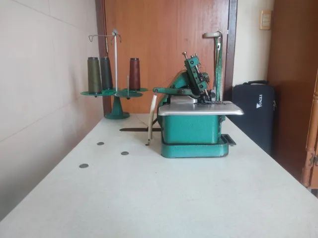 Máquina Overlock Usada - Foto 4