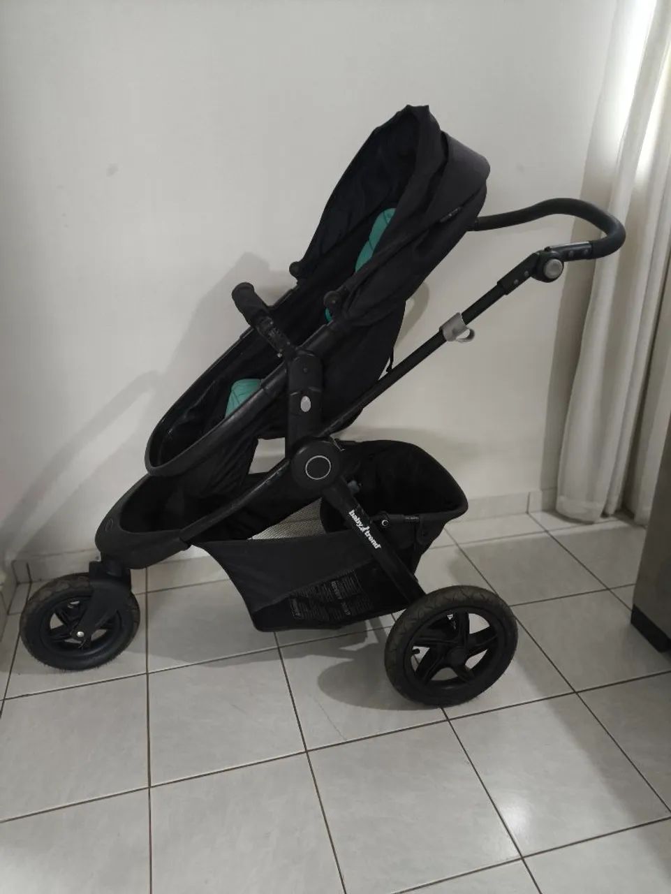 Carrinho de bebê importado