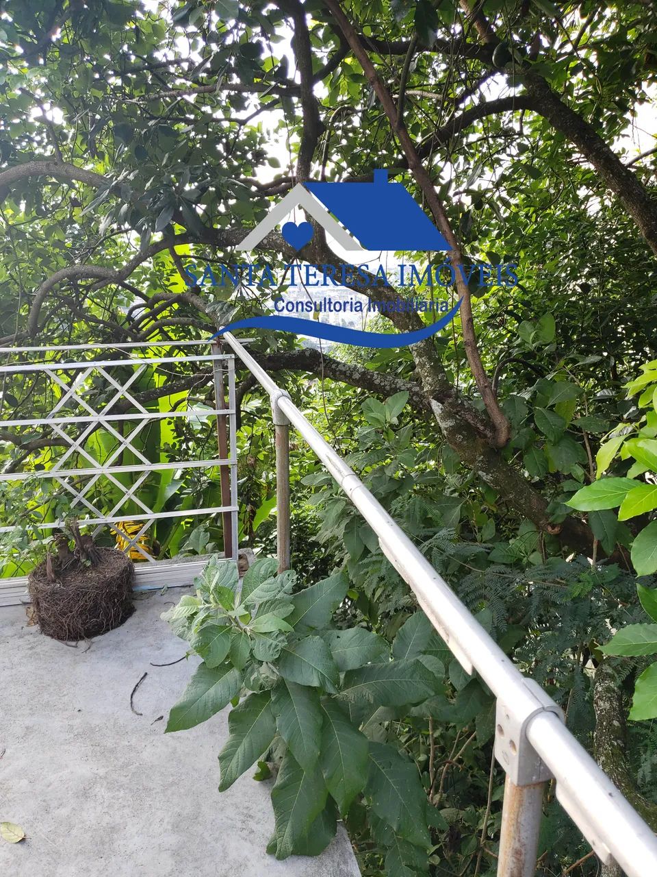 Terreno frente de rua em Santa Teresa com 1.344 m² - Foto 2
