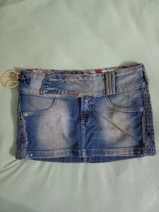 Mini Saia Jeans Lavagem Escura com Strass Rhero