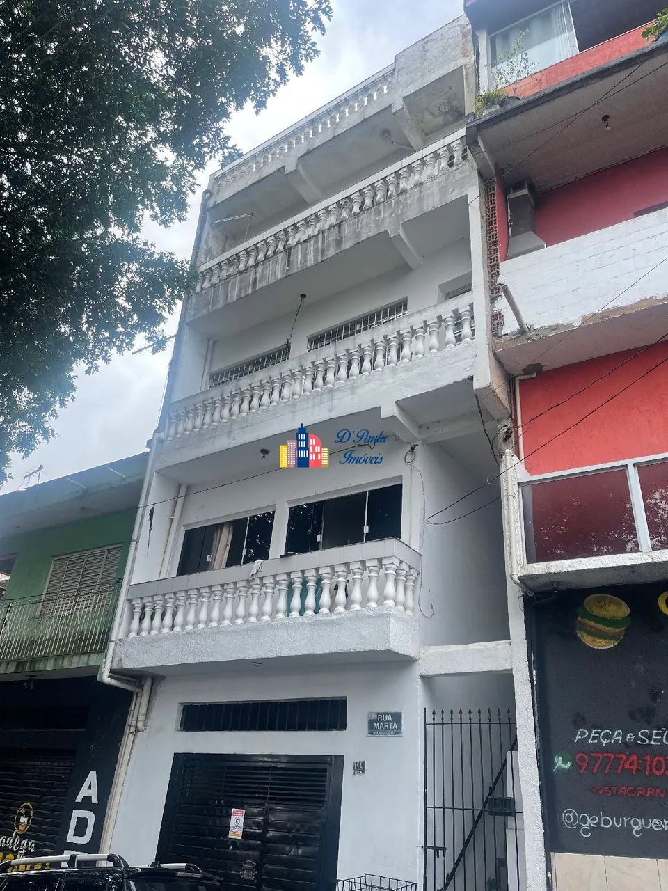 Casa para investidor no Jardim Belval - Barueri, sendo 5 imóveis no mesmo quintal. Próximo