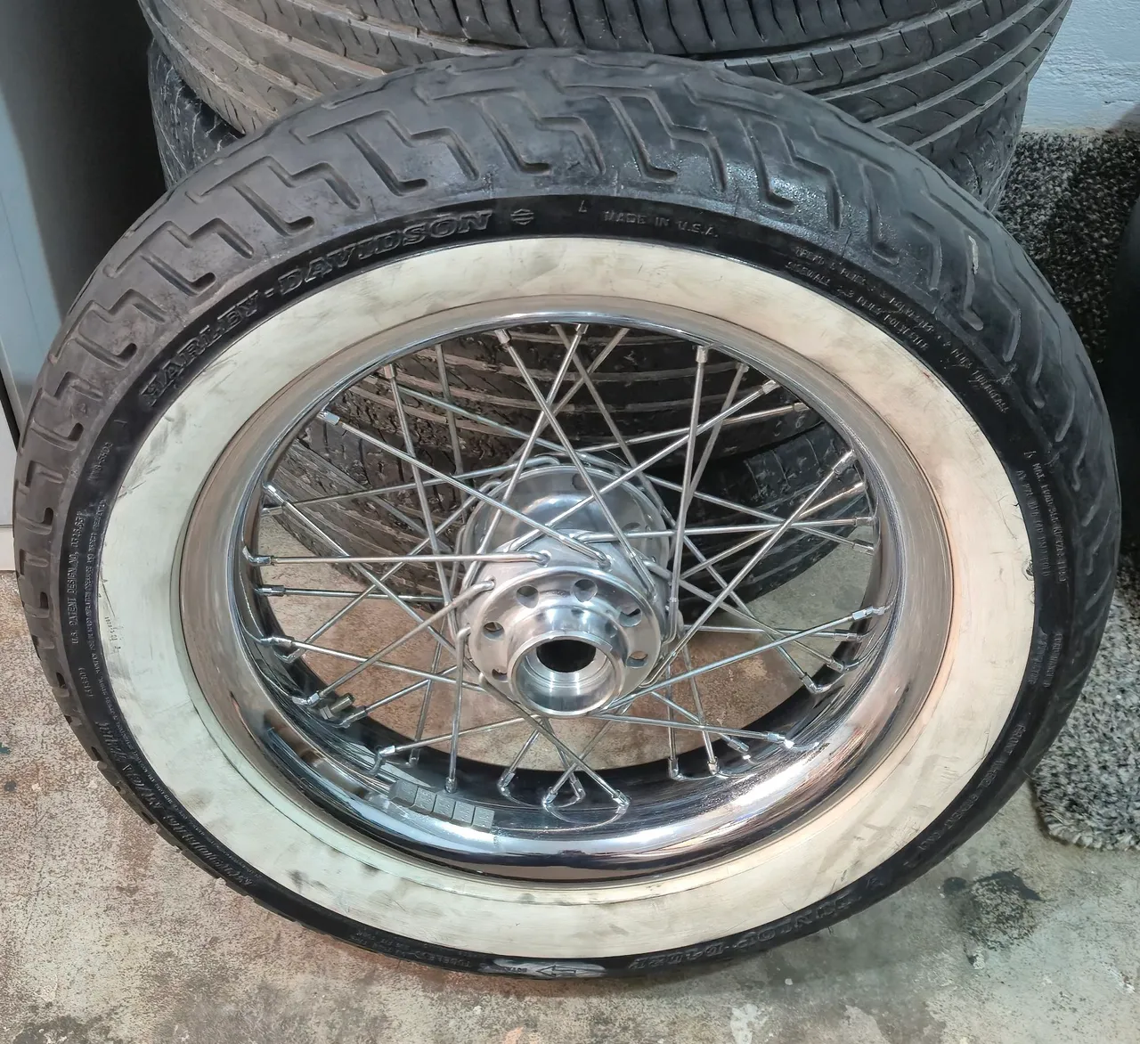 Jogo de rodas raiadas originais Harley Davidson 