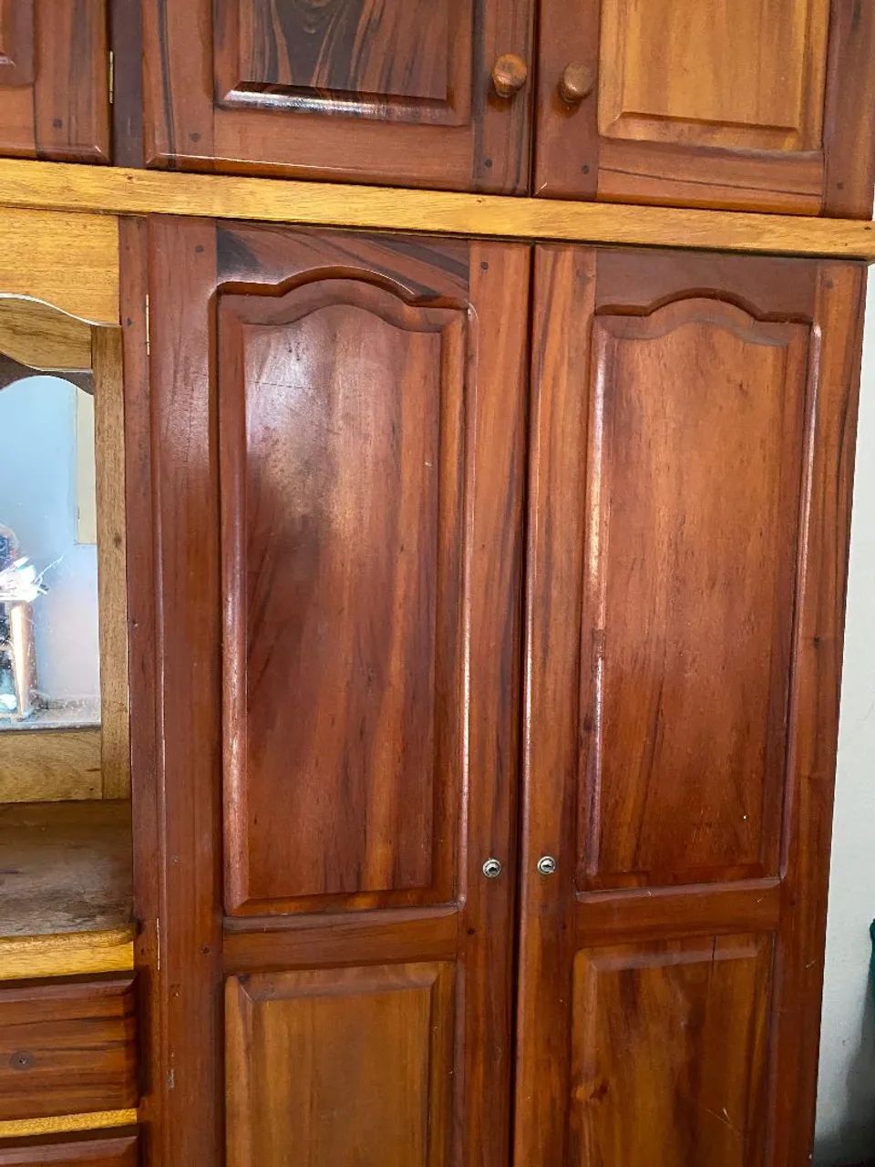 Guarda-roupa de madeira maciça - Foto 3