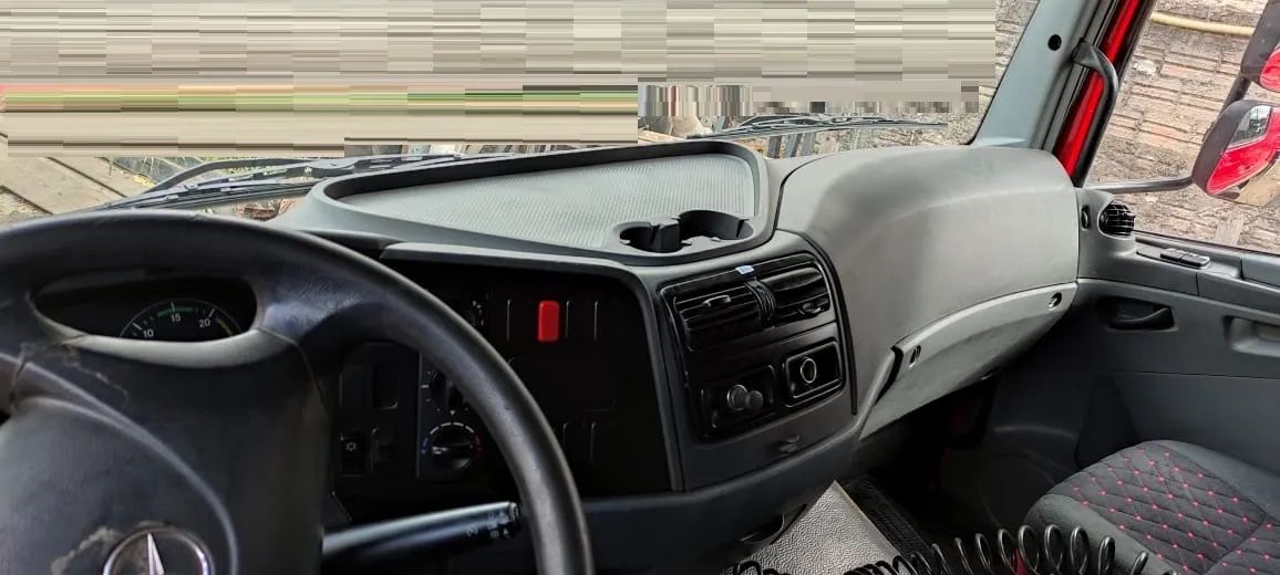 Mb atego 2425 6x2/carroceria/2011 - Foto 8