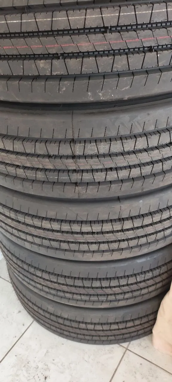 Pneus Firestone 275