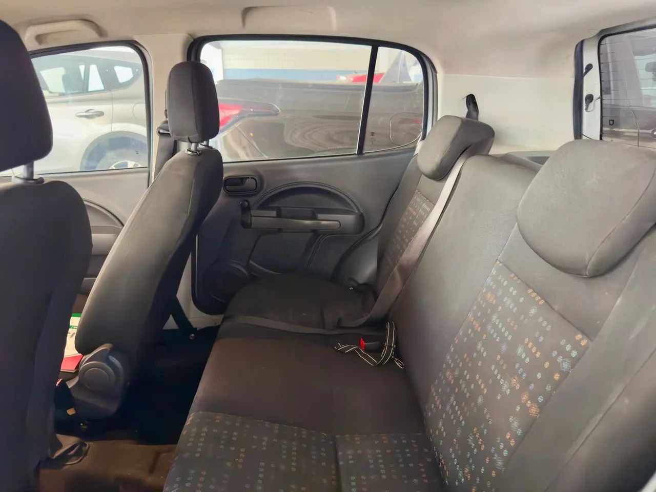 Fiat Uno 2015 Vivace 1.0 - Foto 5
