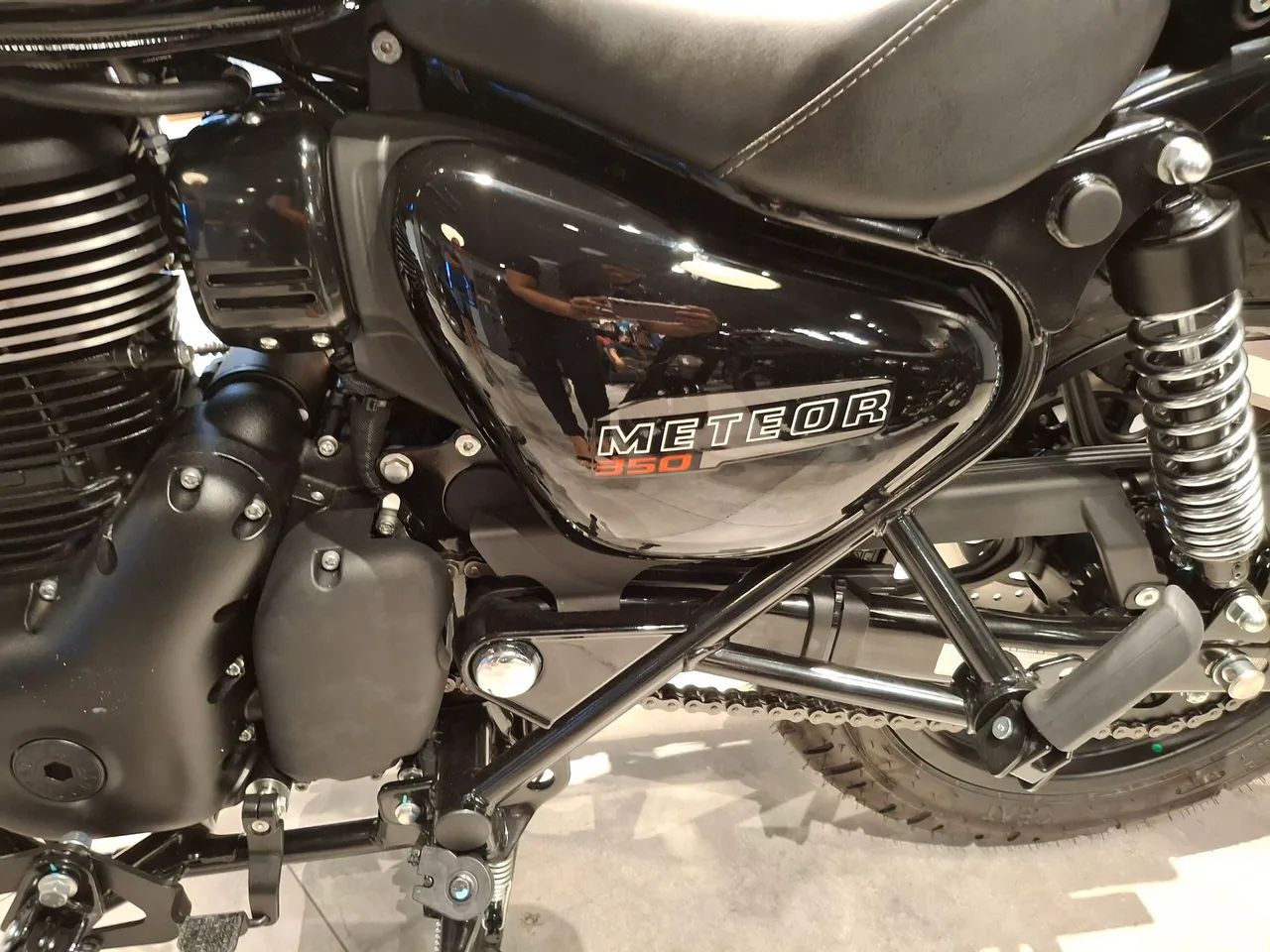 Royal Enfield Meteor  Fireball 350 Black - Amanda  - Foto 4
