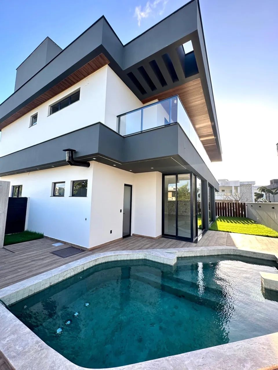 Vendo Casa Nova Triplex no Alphaville 