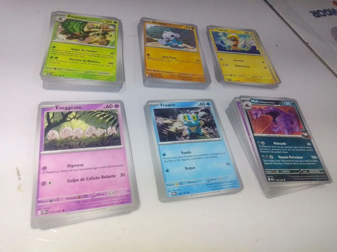 Lote cartas pokémon original bem conservada pra jogar e colecionar 100 unidades  - Foto 3