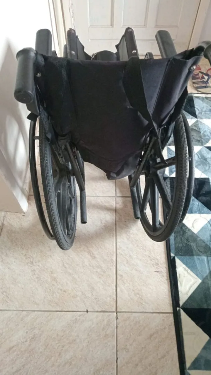 Cadeira de Rodas Portátil