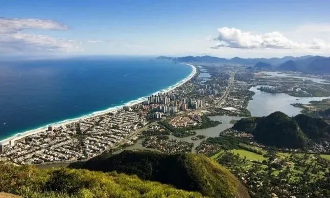 Casa Alto Padrão 310 m² com 4 quartos, Cond. Rio Mar em Barra da Tijuca - Rio de Janeiro - - Foto 2