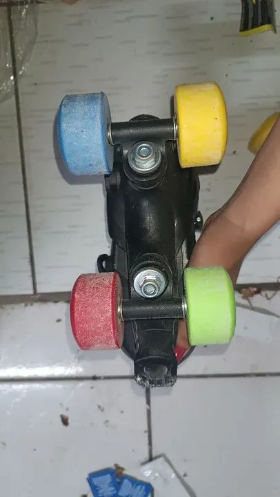 Patins com Rodas Coloridas  - Foto 3