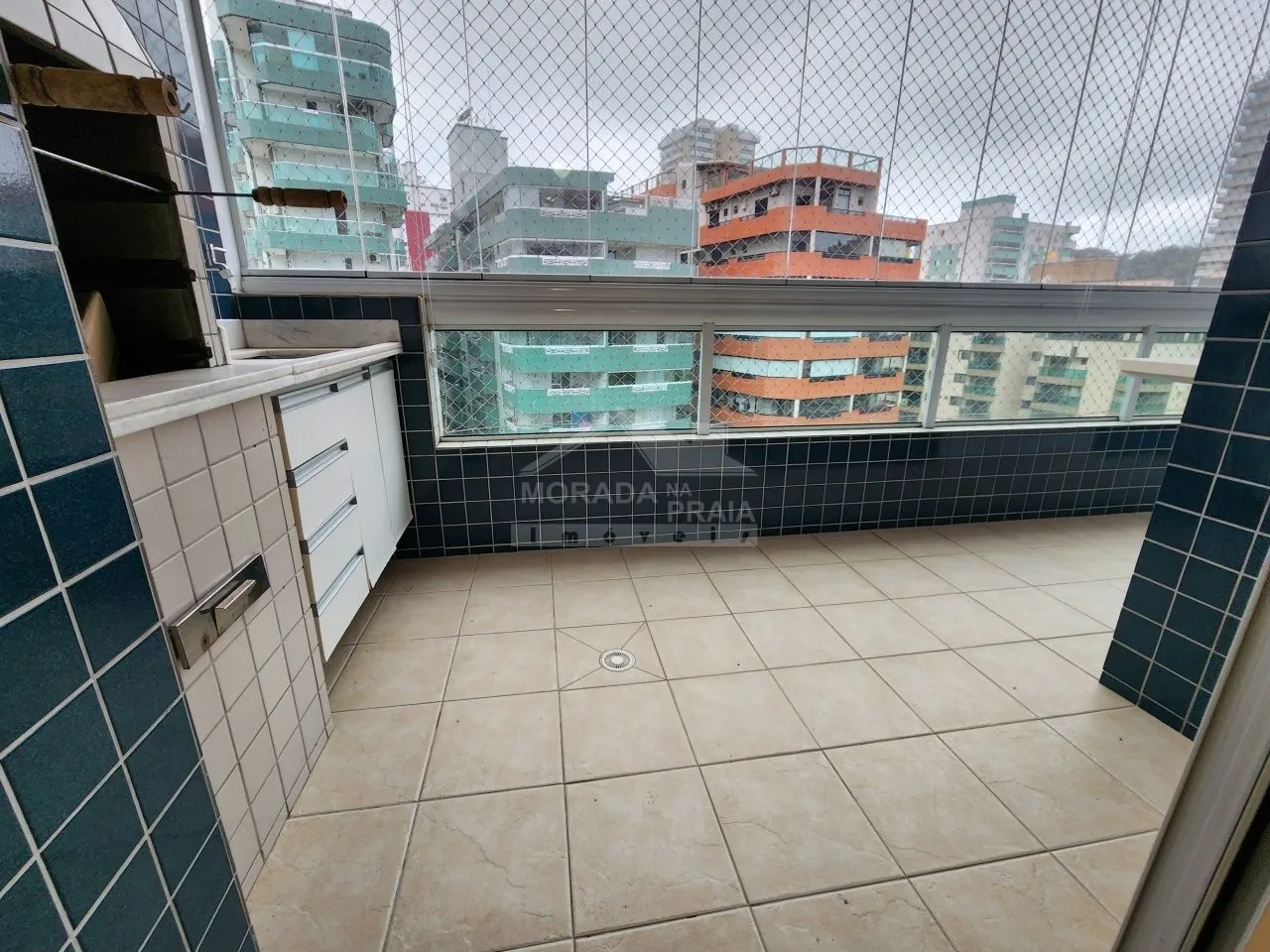 Apartamento no Canto do Forte, 2 dormitórios, sacadas, confira na imobiliária em Praia Gra