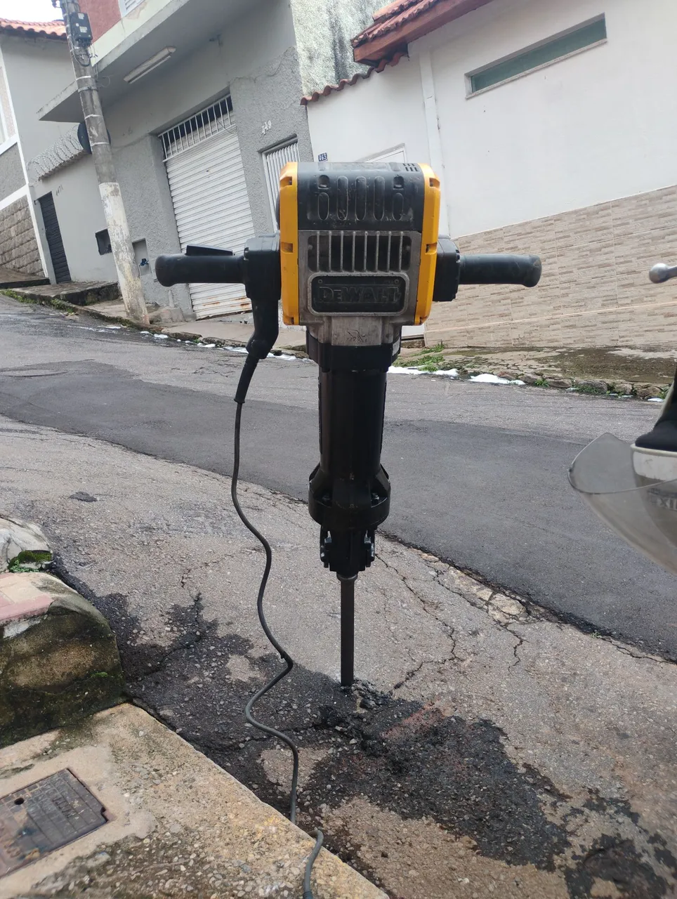 Martelo Demolidor Dewalt vendo ou troco