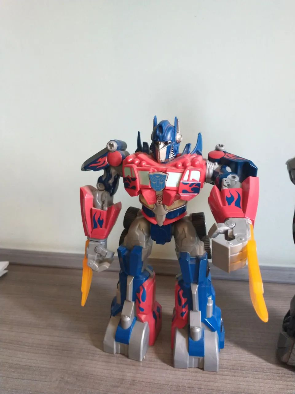 Bonecos Bumblebee, megatron e Optimus prime - Foto 5