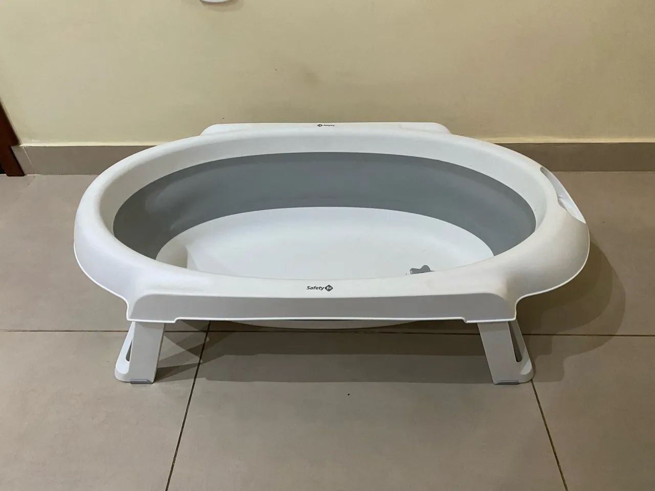 Kit Completo Bebê - Carrinho, Bebê Conforto, Banheira e Cercado - Foto 3