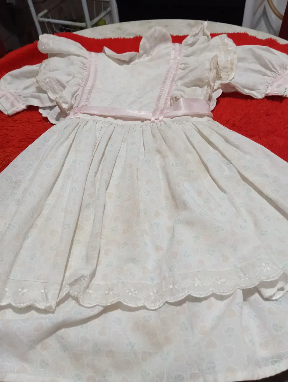 Vestido Infantil Delicado com Detalhes em Rosa