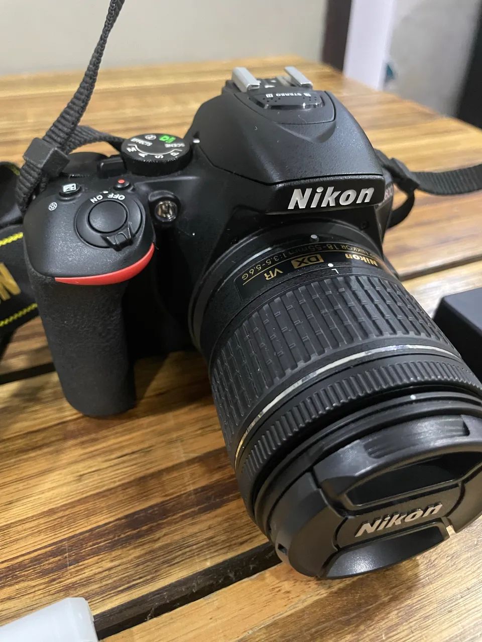 Nikon D5600 + lente 18-55mm