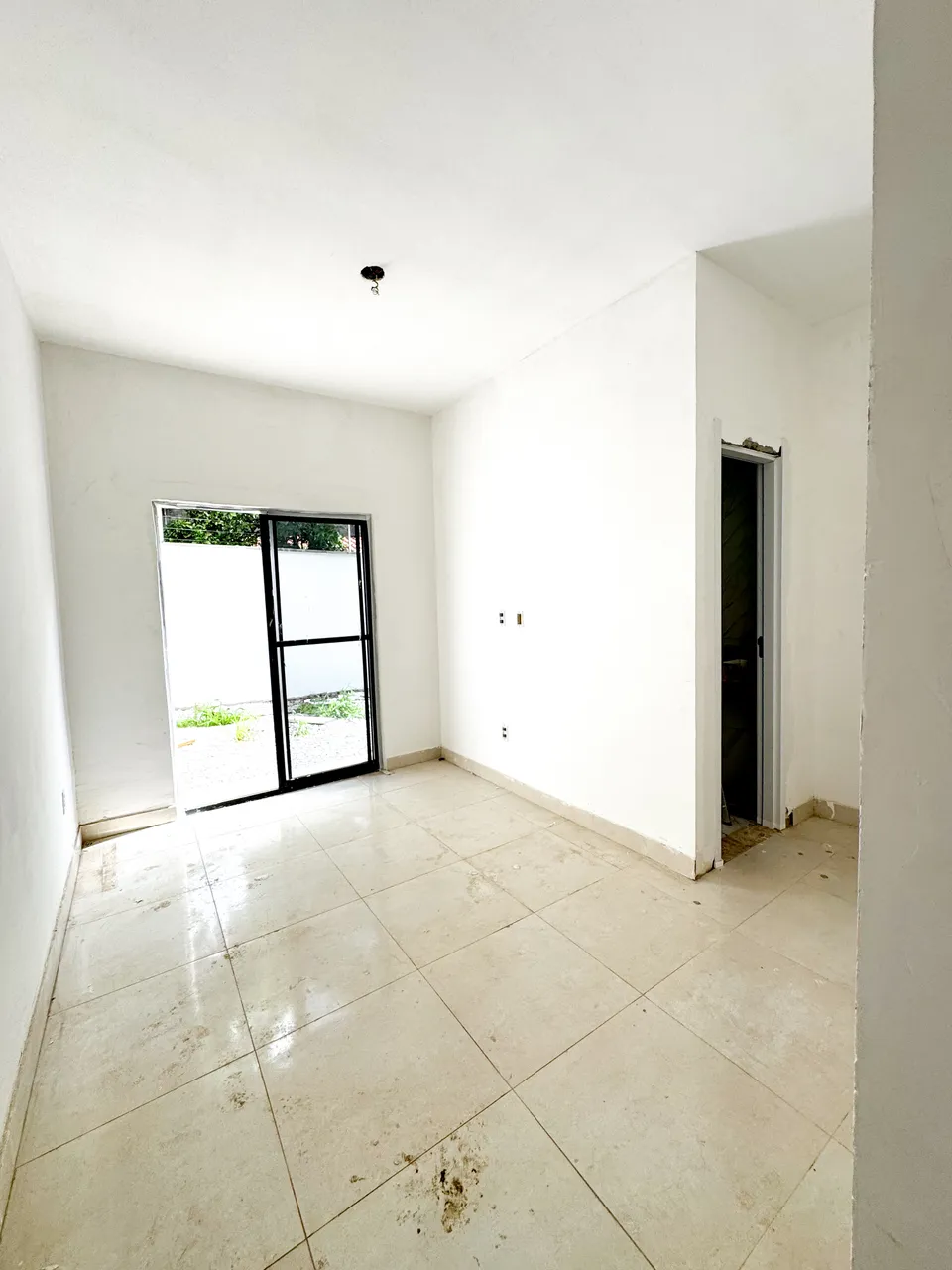 Imóvel para venda possui 88 metros quadrados com 3 quartos em Luzardo Viana - Maracanaú - 