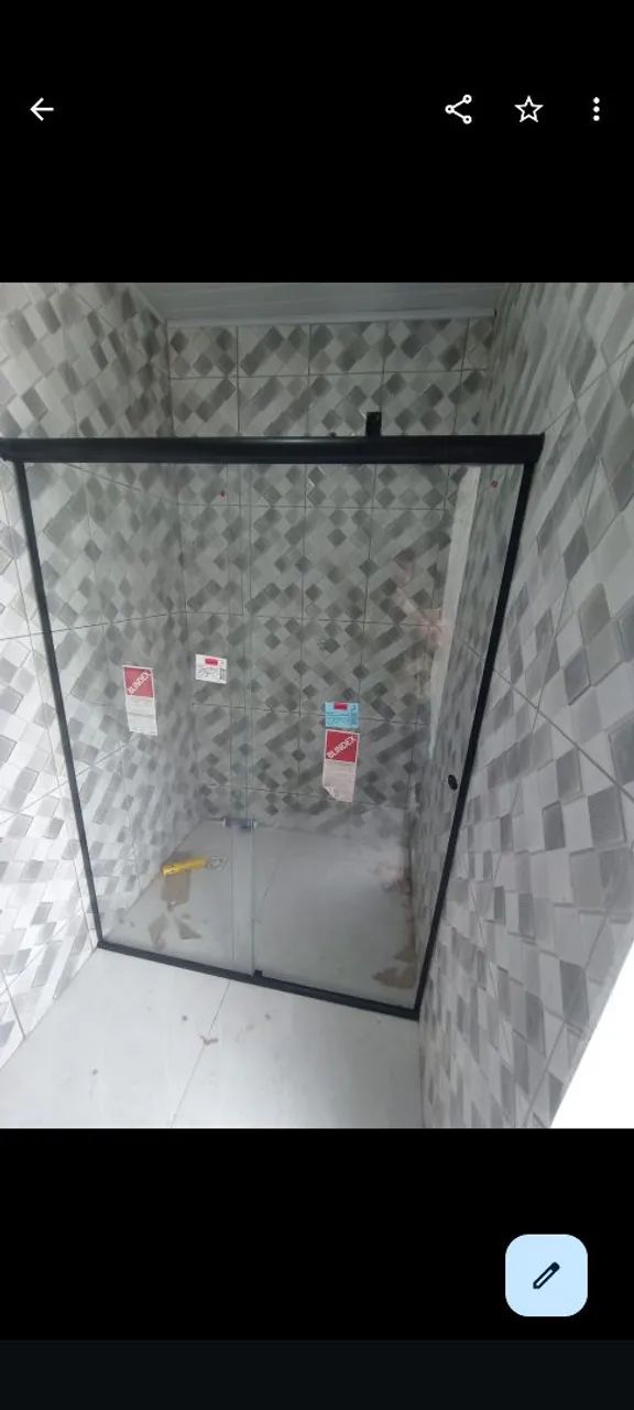 Box de Vidro Temperado com Ferragem Preta