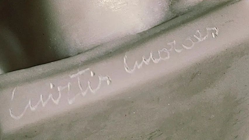 ESCULTURA MÁRMORE GREGO BRANCO, NOSSA SENHORA DA PAZ; PEÇA ÚNICAASSINADA, 23 CM ALTURA:  - Foto 6