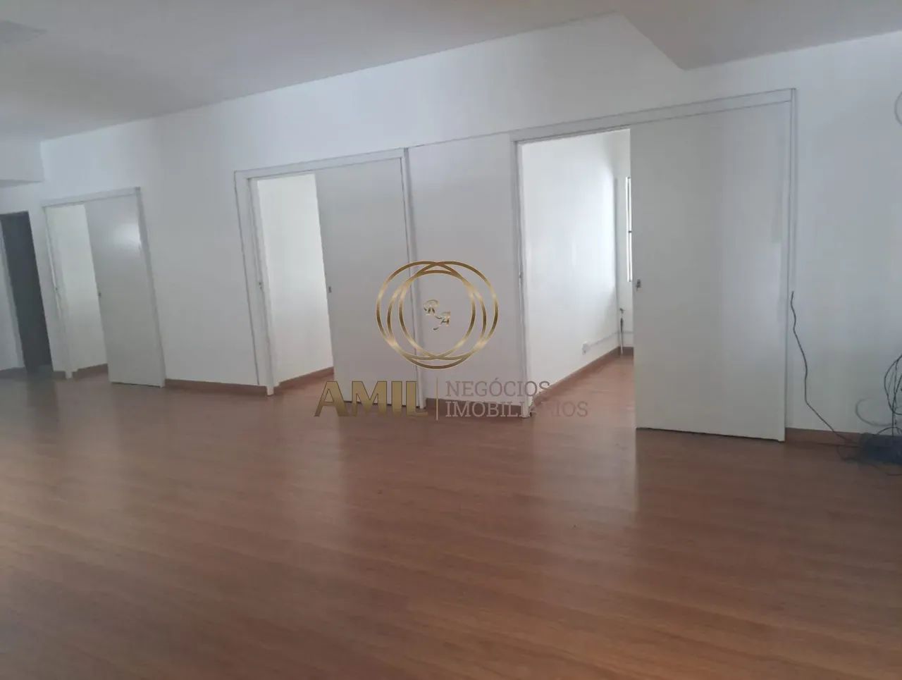 Locação Galpão, 600 m², 3 Banheiros, 3 Vagas, Bairro Jardim Vale do Sol - São José dos Cam - Foto 5