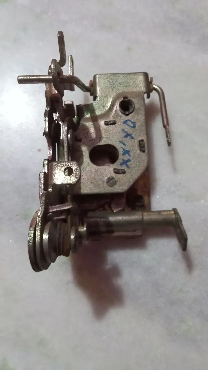 Fechadura porta D20 Monza Chevette - Foto 2