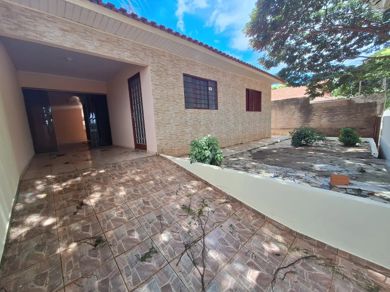 CASA! Grande, Confortável e com Ótima localização!