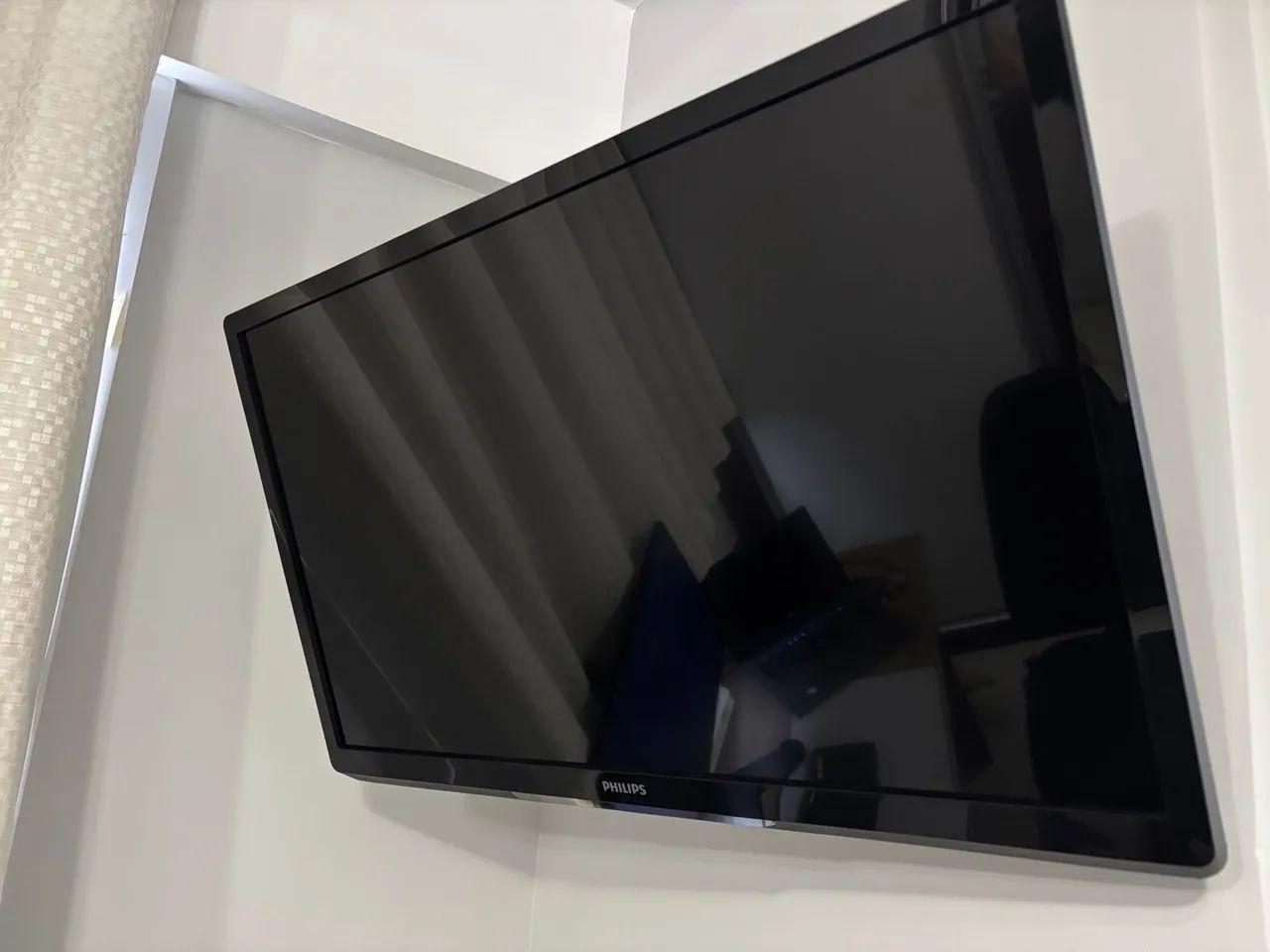 Linda TV LED Philips Full HD 32 polegadas com suporte Multiarticulado ...