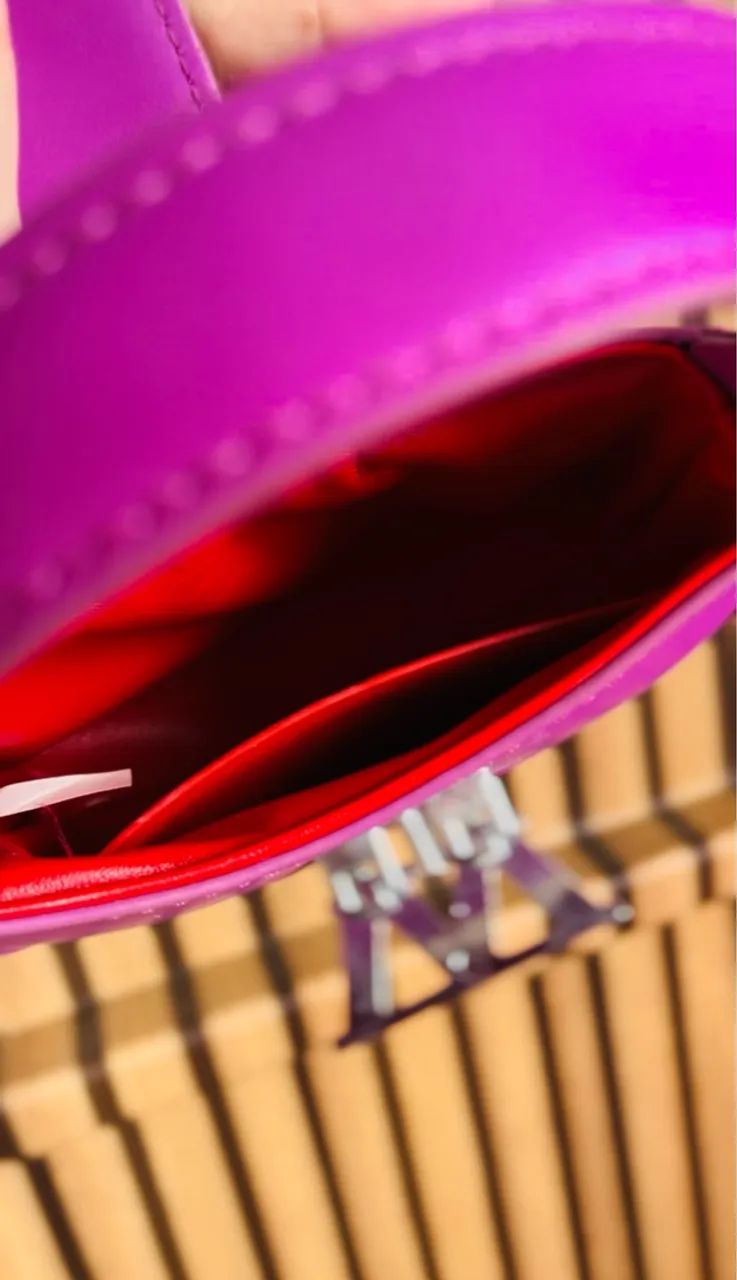 Bolsa W lilás de mão  - Foto 2